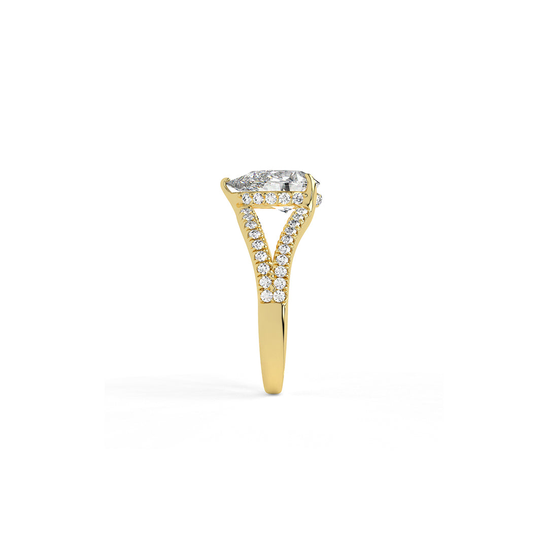 Pear-Cut Diamond Ring with Split Shank Setting